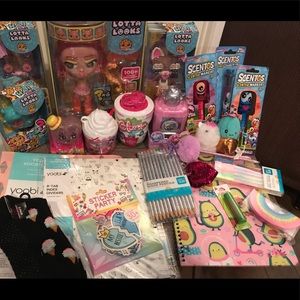 Girl’s toy bundle and accessories